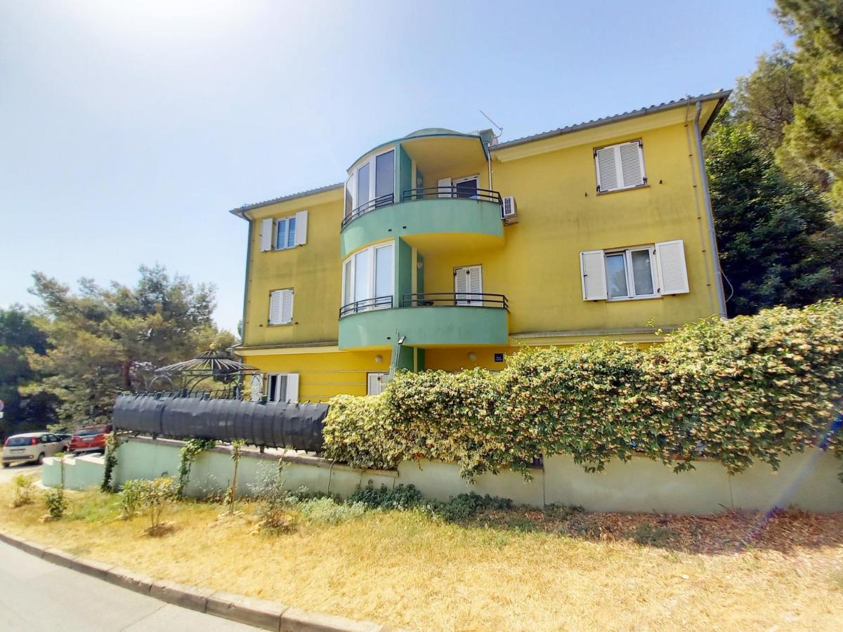 Apartment Lungomare Pula Exterior foto